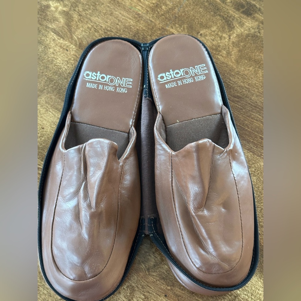 1950's Vintage Travel Slippers Size Medium Men's Zippered Case Unique
